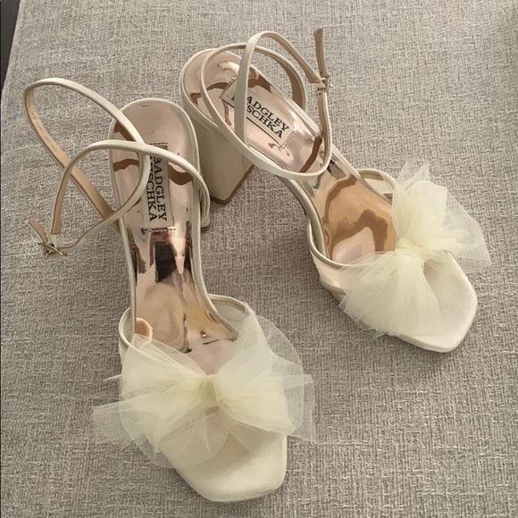 Badgley Mischka Shoes - Wedding, evening or prom shoes.